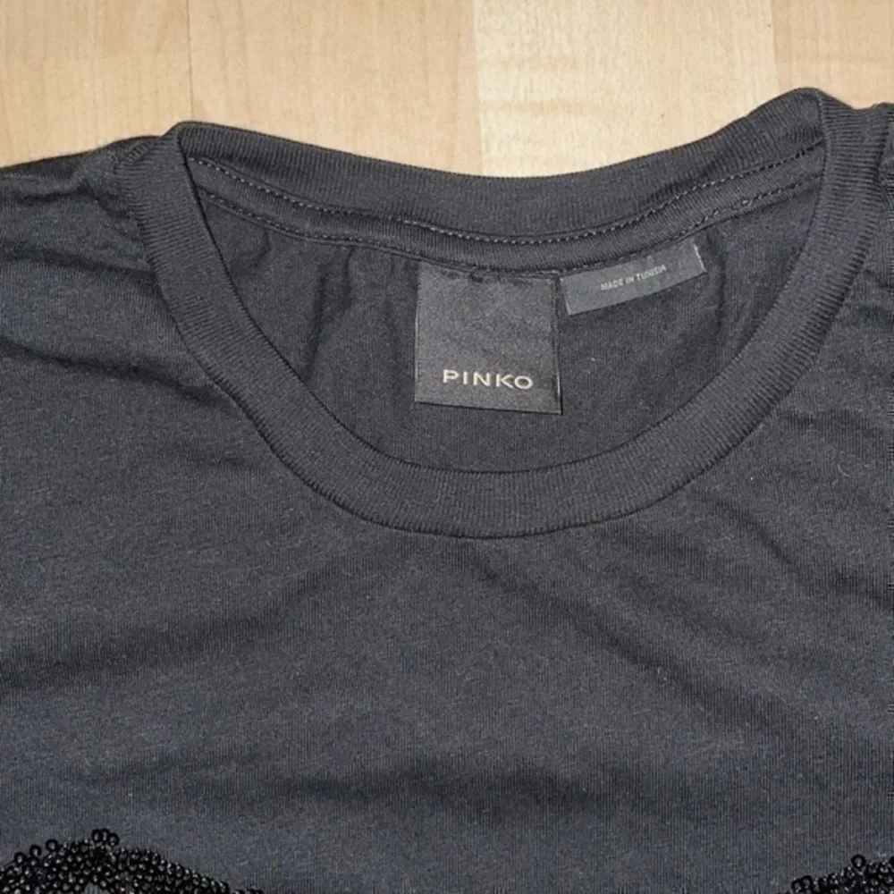 PINKO Sequined Eyes Logo Tee T-shirt in black w/ pink Italy pure 100% cotton XS - Picture 5 of 13